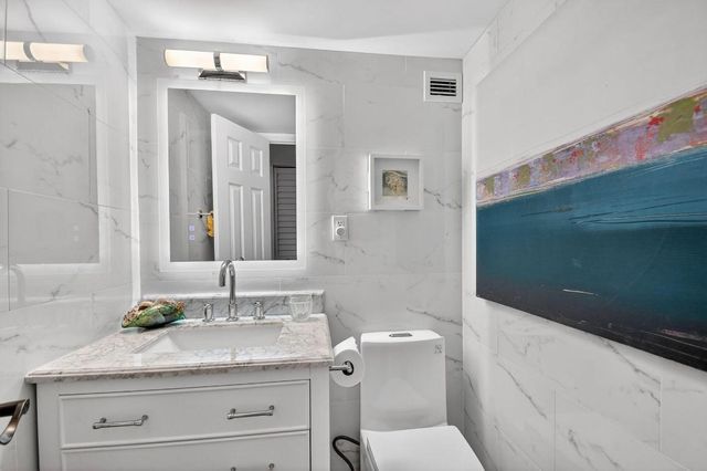 3450 S Ocean Boulevard 324, Palm Beach, FL 33480