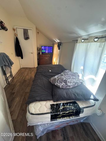 11 Hull Avenue, Freehold, NJ 07728