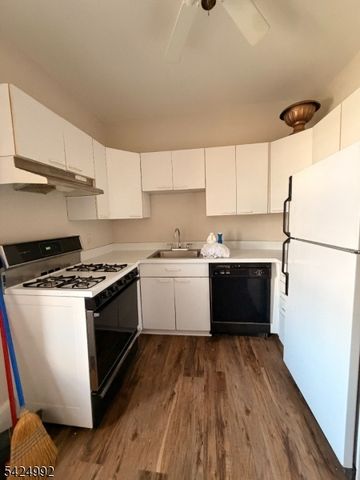 55 Randolph Pl 201, City Of Orange Twp., NJ 07079
