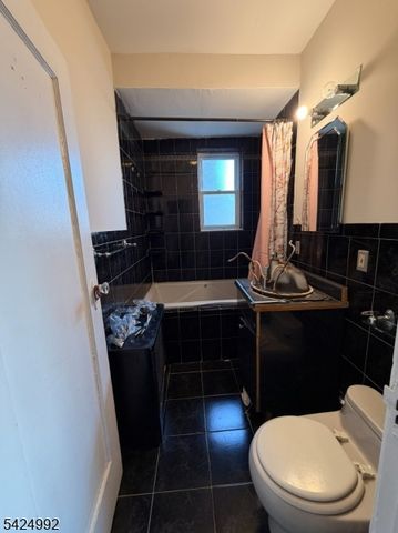55 Randolph Pl 201, City Of Orange Twp., NJ 07079