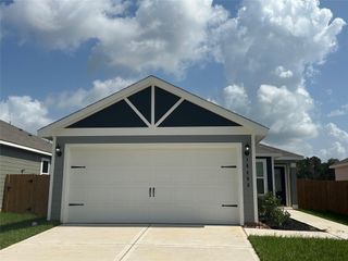 16453 Blossom Grove Drive, Conroe, TX 77303