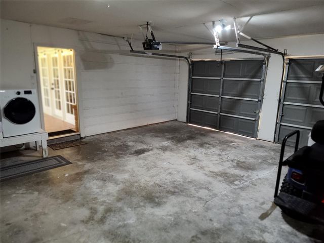 202 E Forest Avenue, Shoreacres, TX 77571