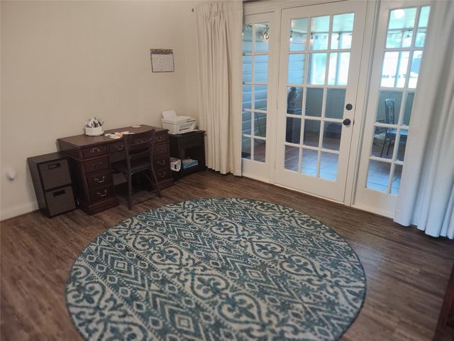 202 E Forest Avenue, Shoreacres, TX 77571