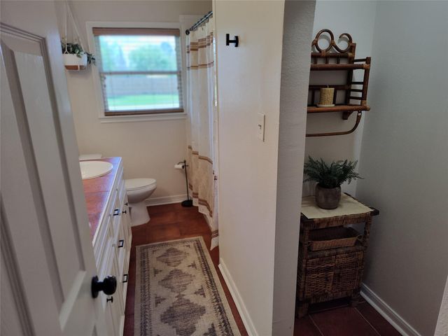 202 E Forest Avenue, Shoreacres, TX 77571