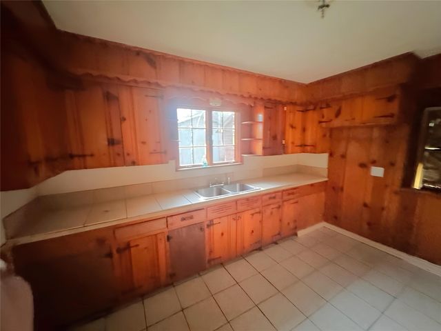 1805 Vermont Street, Baytown, TX 77520