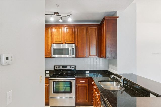 2729 MAITLAND CROSSING 304, Orlando, FL 32810