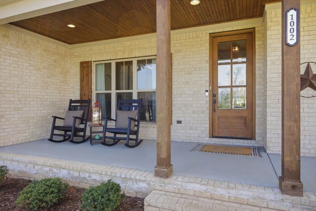 1002 Pheasant Run Ct, Spring Hill, TN 37174