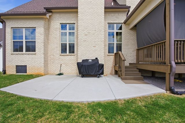 1002 Pheasant Run Ct, Spring Hill, TN 37174