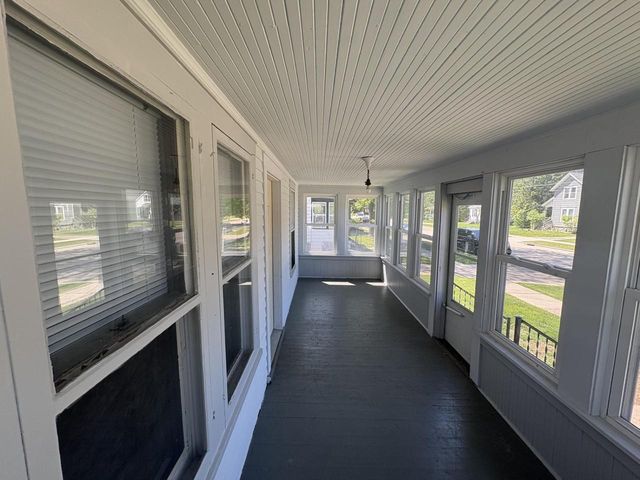 843 VINE AVENUE, Oshkosh, WI 54901