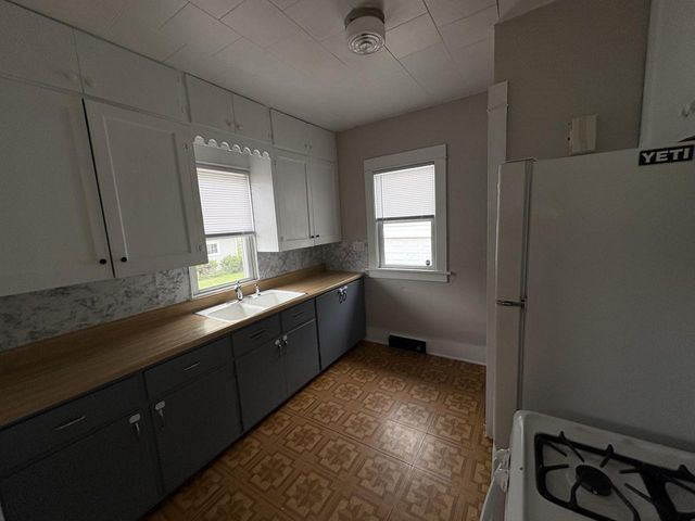 843 VINE AVENUE, Oshkosh, WI 54901