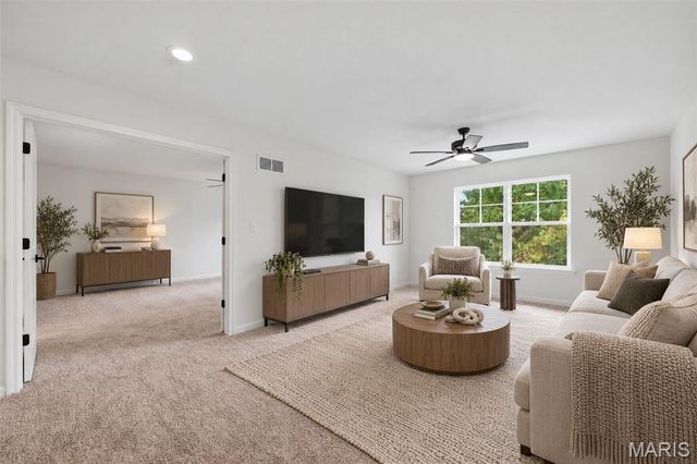 547 Ryehill Drive, St Peters, MO 63376