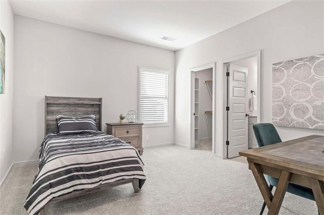 21112 W 81st Street, Shawnee, KS 66220
