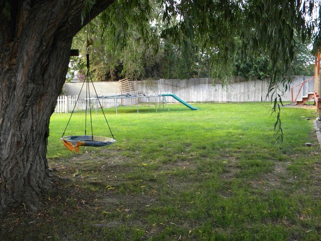 35404 N Flagstone Dr, Benton City, WA 99320