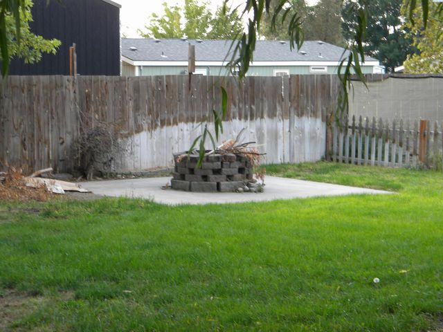 35404 N Flagstone Dr, Benton City, WA 99320