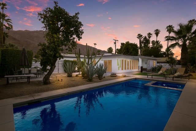 1529 S Calle Palo Fierro, Palm Springs, CA 92264