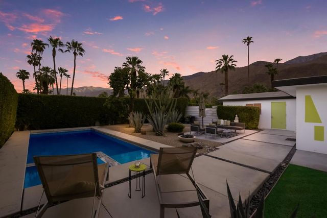 1529 S Calle Palo Fierro, Palm Springs, CA 92264
