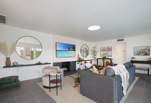 1529 S Calle Palo Fierro, Palm Springs, CA 92264