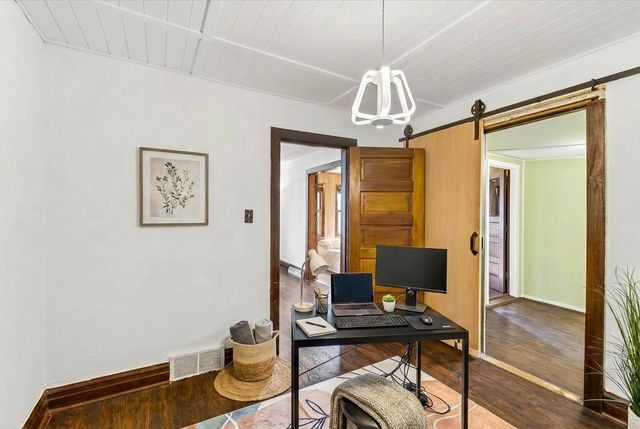 844 Ridgewood Way, Madison, WI 53713