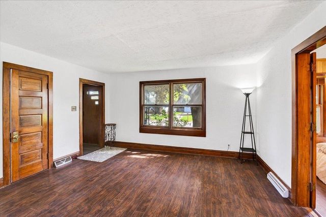 844 Ridgewood Way, Madison, WI 53713