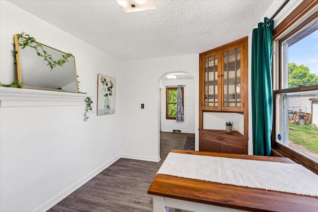 844 Ridgewood Way, Madison, WI 53713