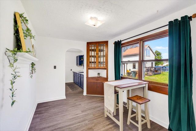 844 Ridgewood Way, Madison, WI 53713
