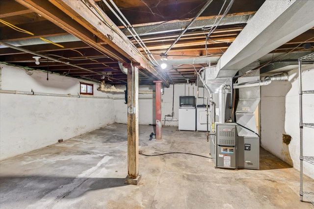 844 Ridgewood Way, Madison, WI 53713