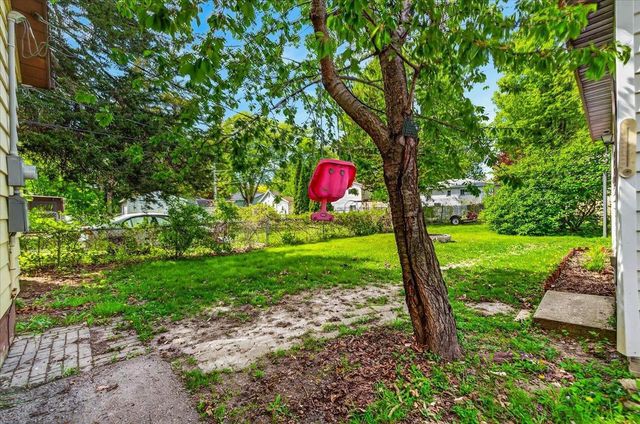 844 Ridgewood Way, Madison, WI 53713