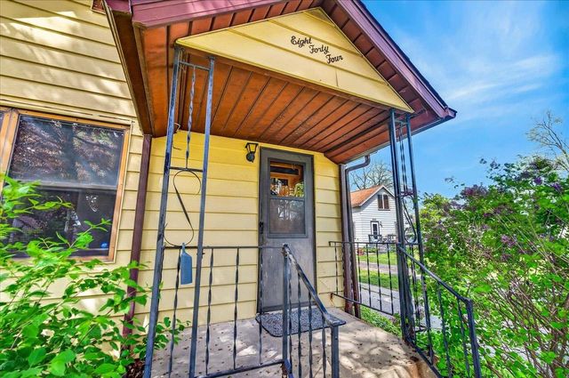 844 Ridgewood Way, Madison, WI 53713