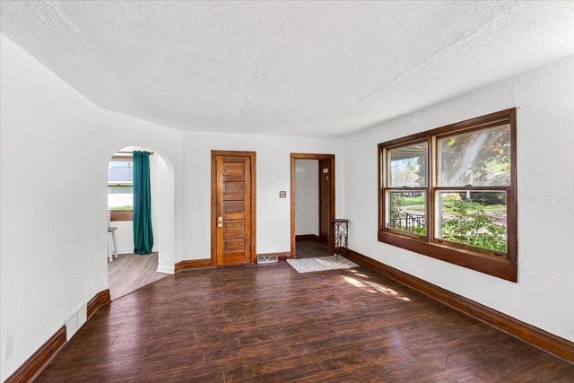 844 Ridgewood Way, Madison, WI 53713
