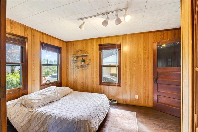 844 Ridgewood Way, Madison, WI 53713