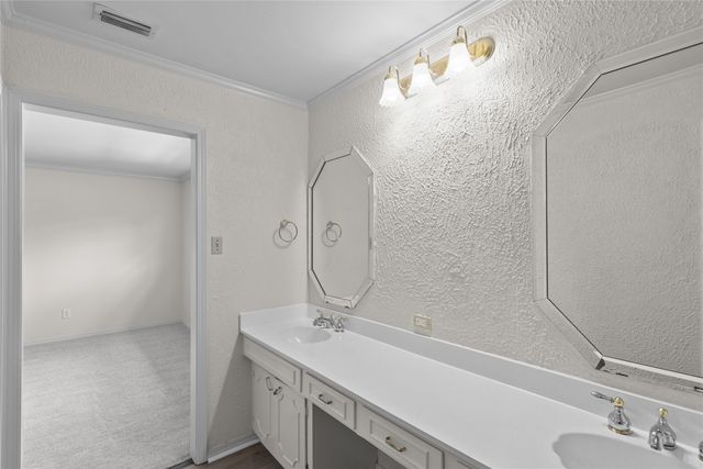 8513 Grover Place, Shreveport, LA 71115