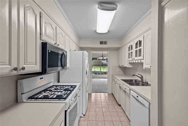 8513 Grover Place, Shreveport, LA 71115