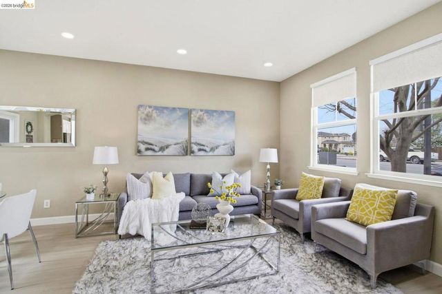 3998 3998 Williams RD, San Jose, CA 95117