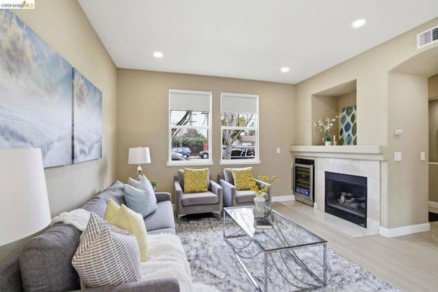 3998 3998 Williams RD, San Jose, CA 95117