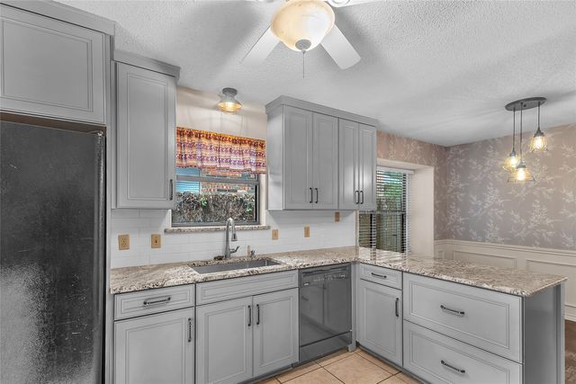 734 Red Oak Drive, Lewisville, TX 75067