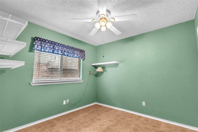 734 Red Oak Drive, Lewisville, TX 75067