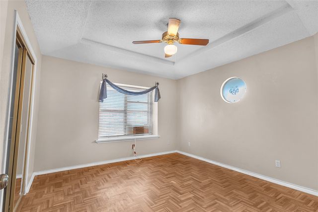 734 Red Oak Drive, Lewisville, TX 75067