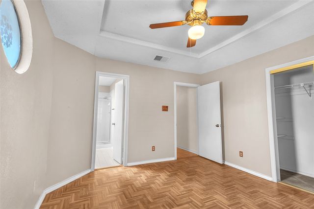 734 Red Oak Drive, Lewisville, TX 75067