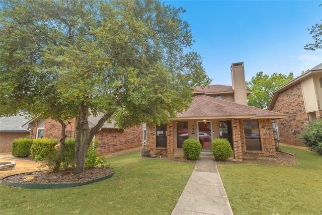 734 Red Oak Drive, Lewisville, TX 75067