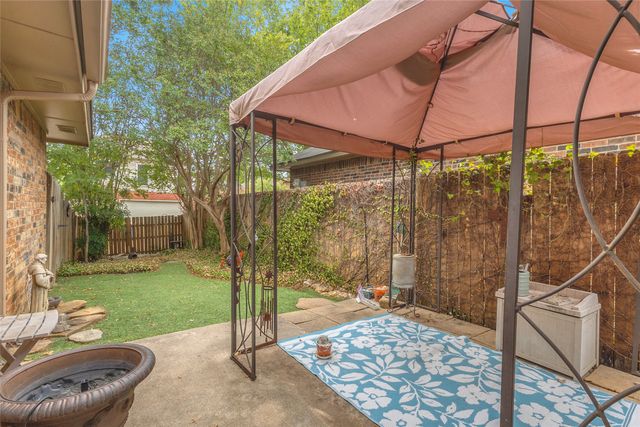 734 Red Oak Drive, Lewisville, TX 75067