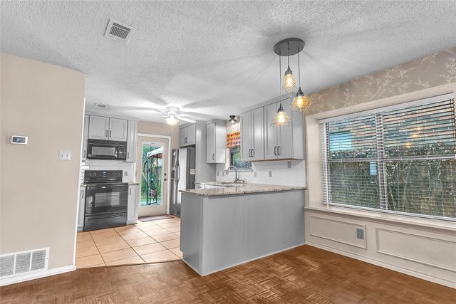 734 Red Oak Drive, Lewisville, TX 75067
