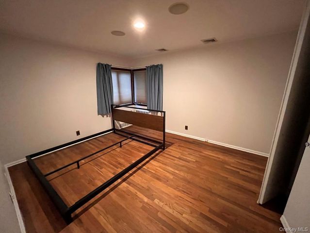 36 Coolidge Avenue, Glen Head, NY 11545