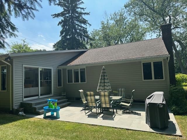 36 Coolidge Avenue, Glen Head, NY 11545