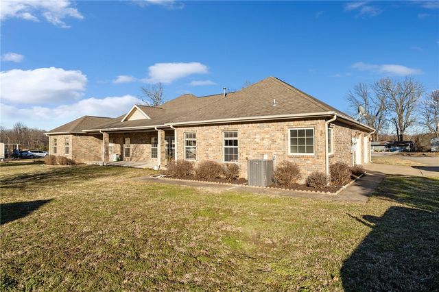 17875 Fisher Ford Road, Siloam Springs, AR 72761