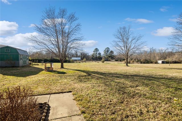 17875 Fisher Ford Road, Siloam Springs, AR 72761
