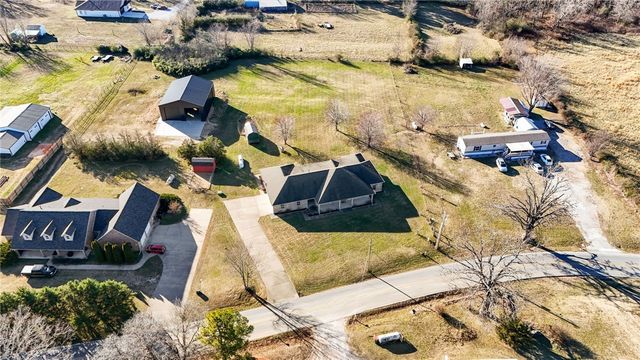 17875 Fisher Ford Road, Siloam Springs, AR 72761