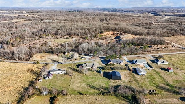 17875 Fisher Ford Road, Siloam Springs, AR 72761