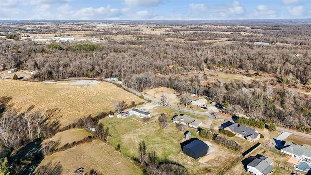 17875 Fisher Ford Road, Siloam Springs, AR 72761