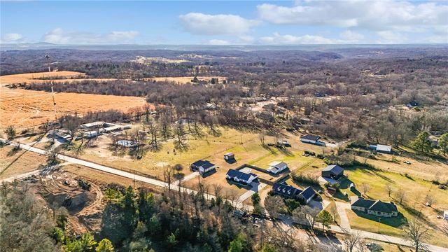 17875 Fisher Ford Road, Siloam Springs, AR 72761