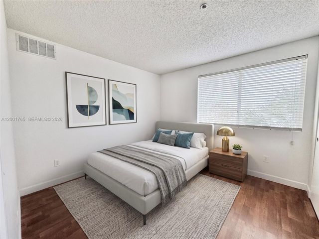 9905 Westwood Dr 34-3, Tamarac, FL 33321